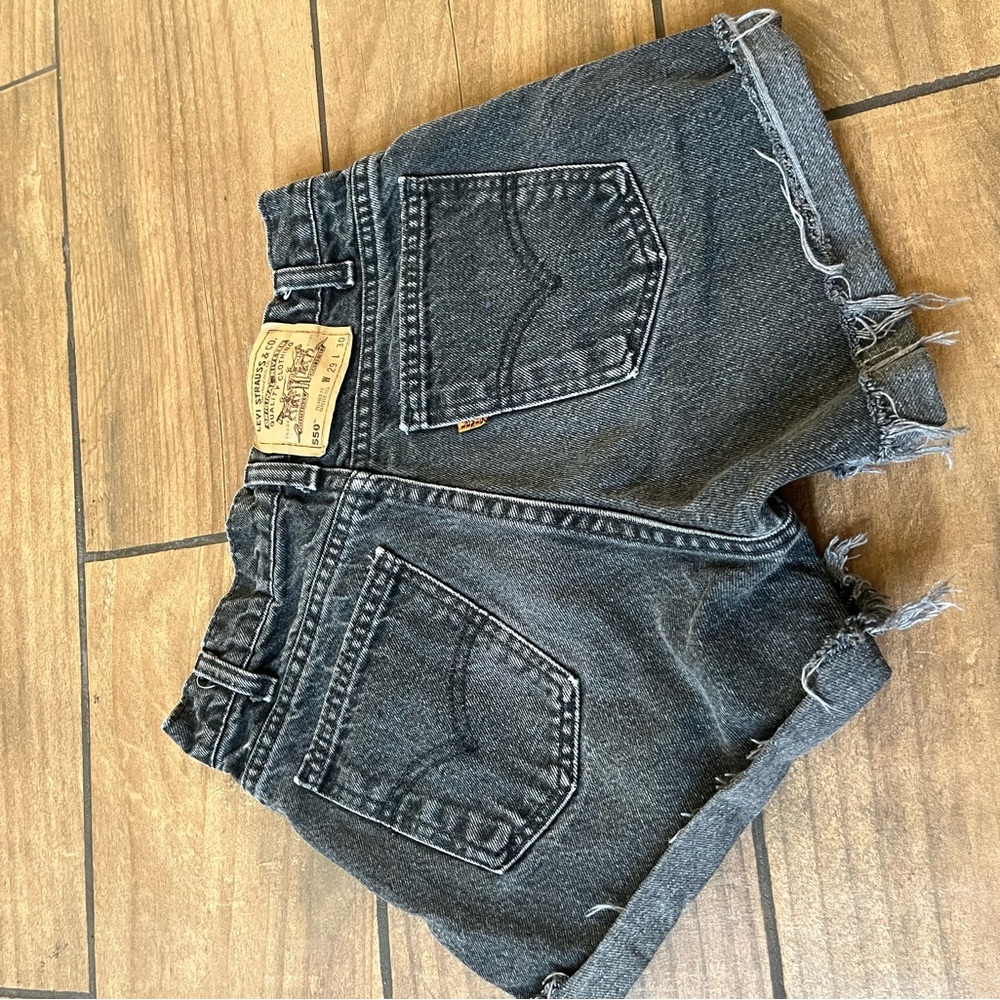 Vintage orange tab Levi’s made in USA black shorts - Picture 2 of 4